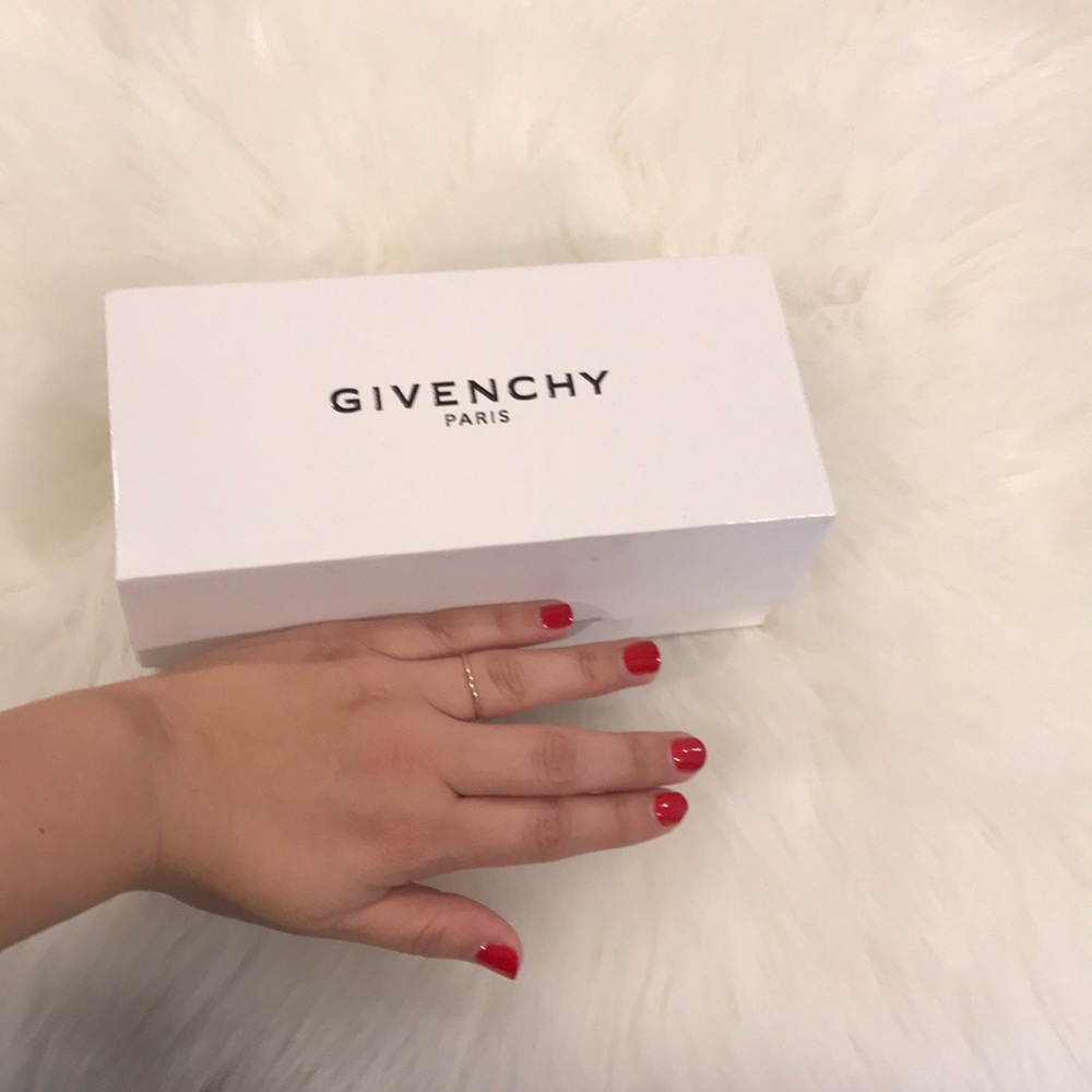 Givenchy Box - Picture 4 of 4